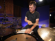 Ray Luzier tocando bateria com o Korn