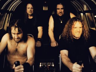 Airbourne no videoclipe de “Kid In A Candy Store”
